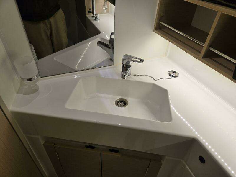 2021 Beneteau Oceanis 30.1