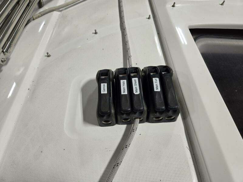 2021 Beneteau Oceanis 30.1