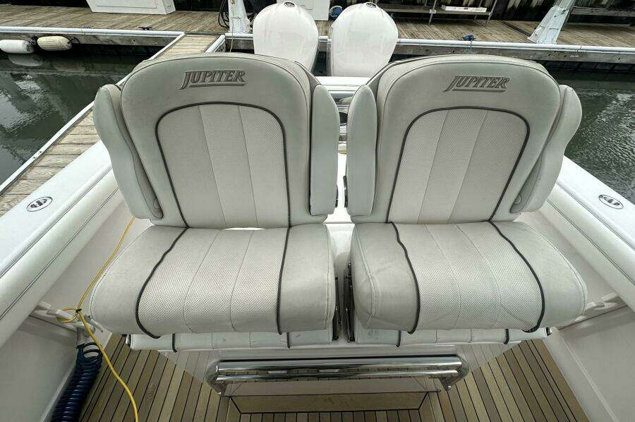 2013 Jupiter Center Console