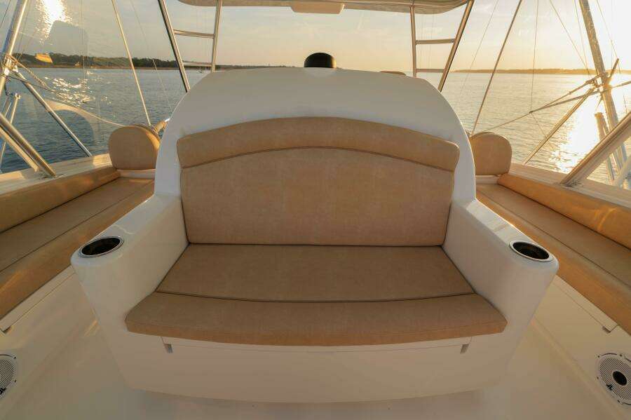 Viking 54 - Salty Dog -Flybridge Seating