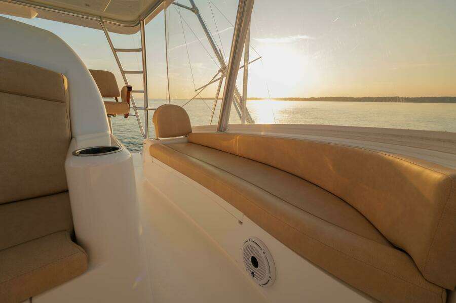 Viking 54 - Salty Dog -Flybridge Seating