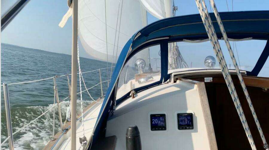 1986 Dickerson Tri-Cabin