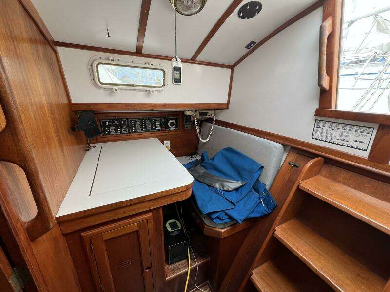 1986 Dickerson Tri-Cabin
