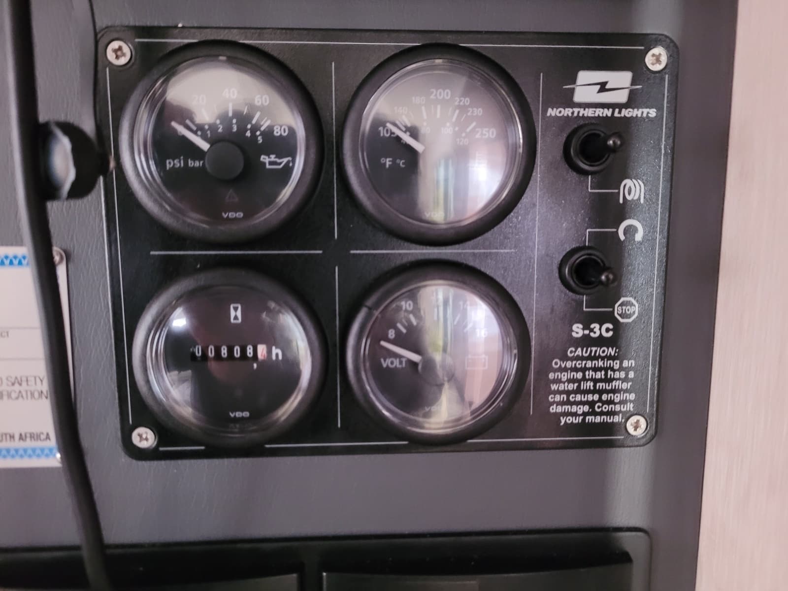 2018 Robertson & Caine Leopard