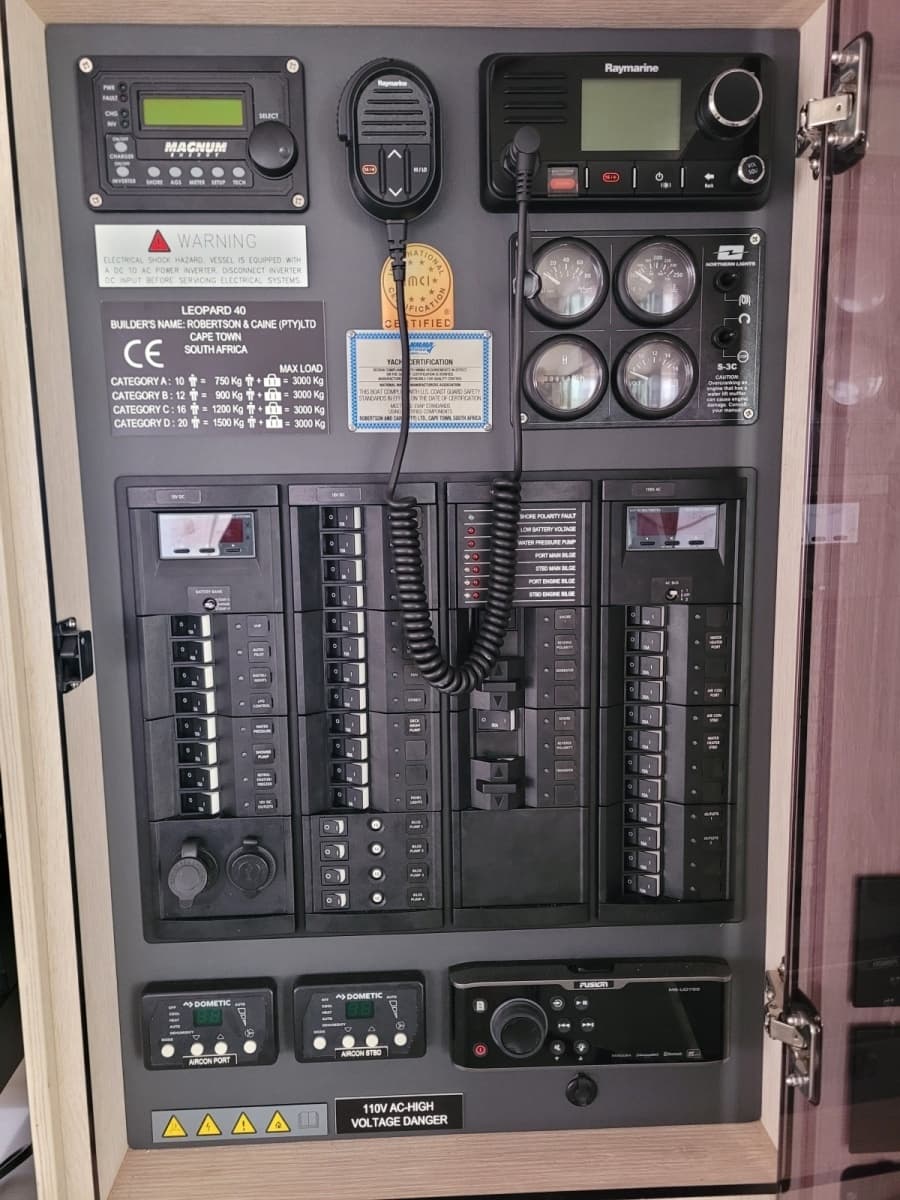 2018 Robertson & Caine Leopard