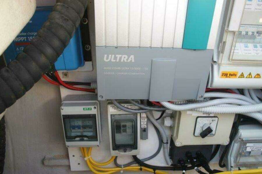 2008 Fountaine Pajot Orana 44