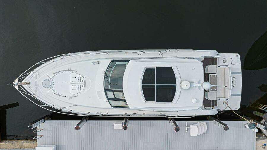 2012 Cruisers Yachts 48 Cantius