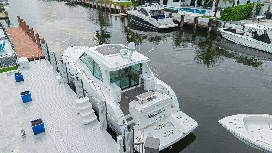 2012 Cruisers Yachts 48 Cantius