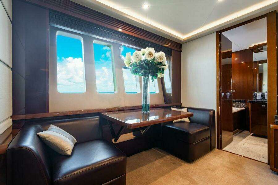 2010 Princess 95 M/Y