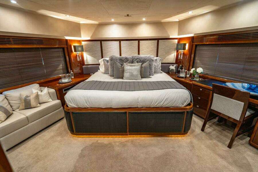 2010 Princess 95 M/Y