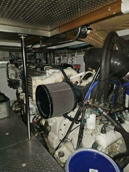 2003 Johnson Flybridge