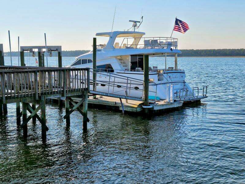 2003 Johnson Flybridge