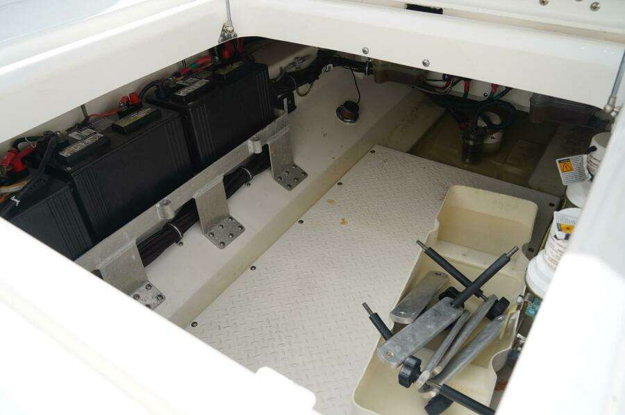 2017 Everglades 355CCX