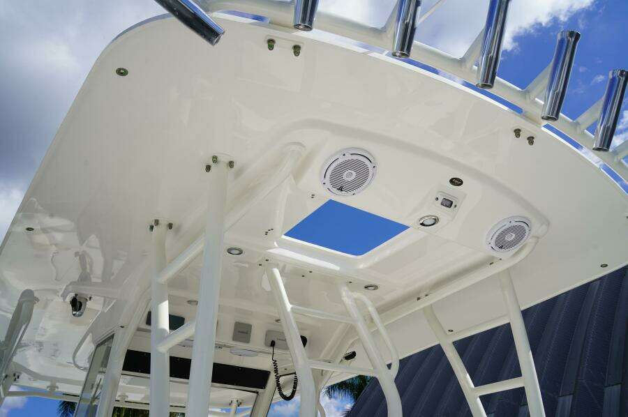 2017 Everglades 355CCX