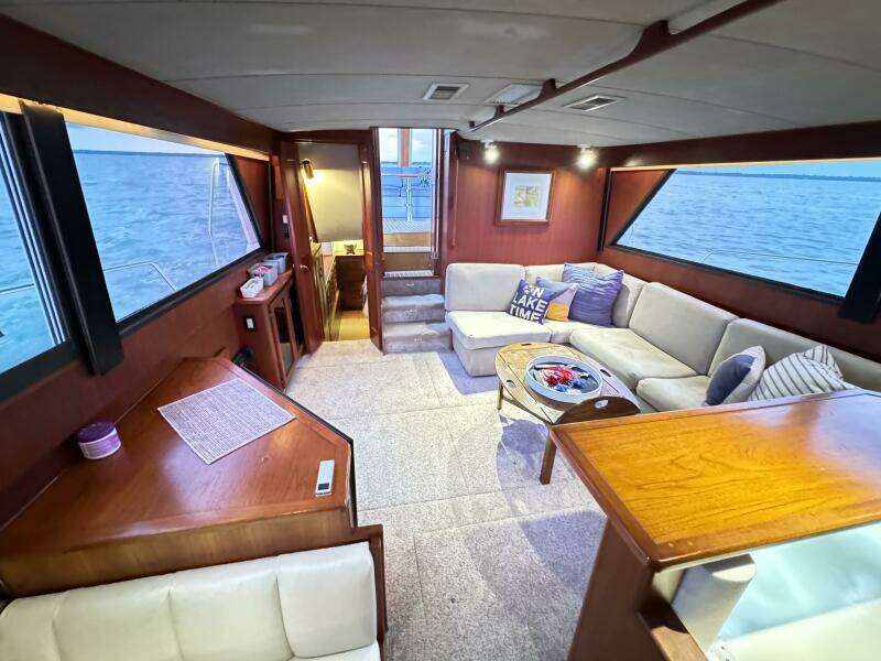 1987 Viking 48 Motor Yacht