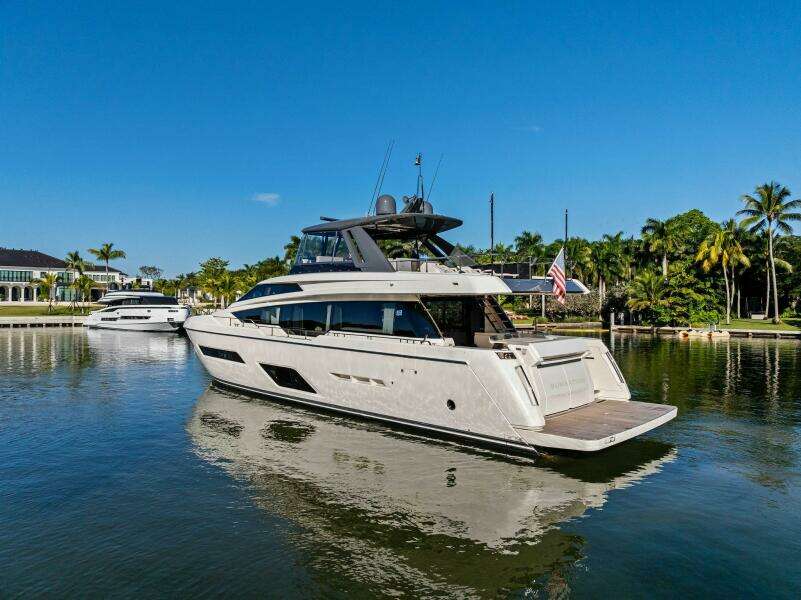 2019 Ferretti Yachts 780