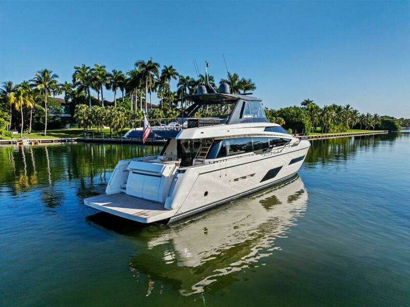 2019 Ferretti Yachts 780
