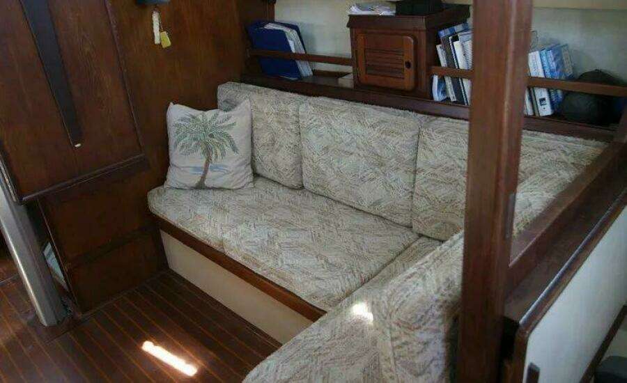 1986 Island Packet 31