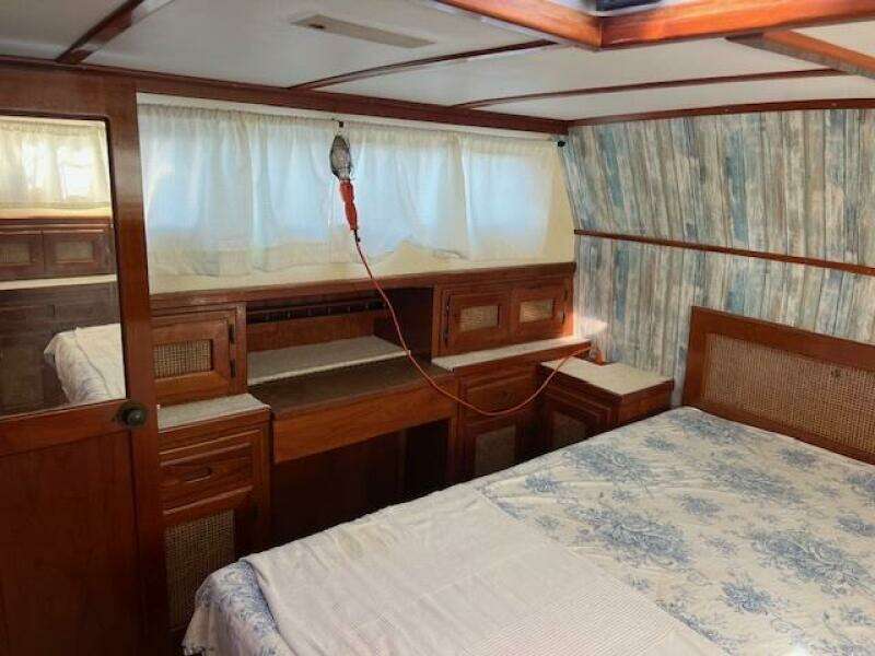 1985 Sunnfjord Trawler 42