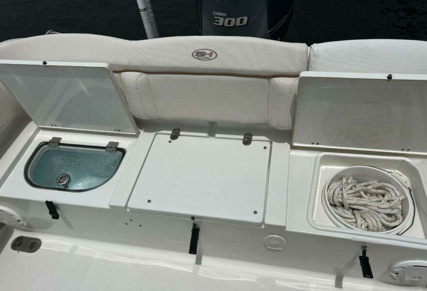 2018 Sea Hunt 255 Ultra SE