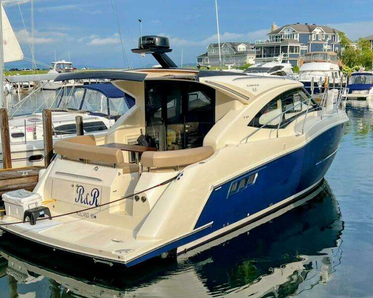 2017 Carver C37