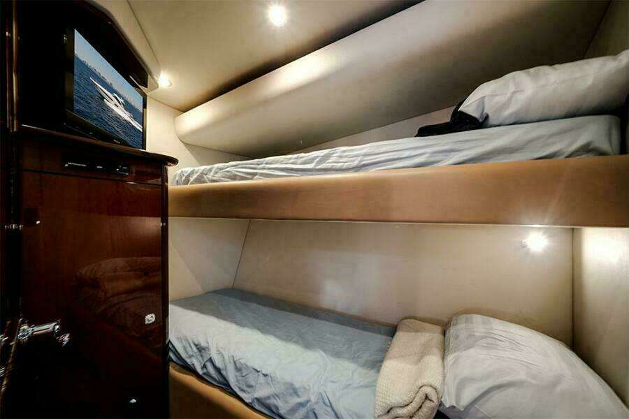 Guest/bunk stateroom