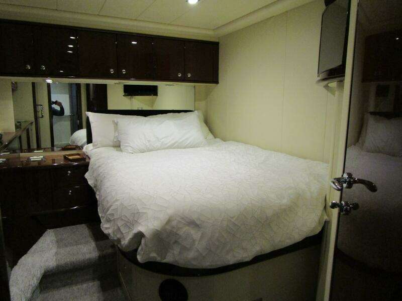 Mid Guest Cabin Inboard