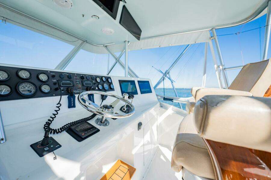 2001 Post 42 Convertible