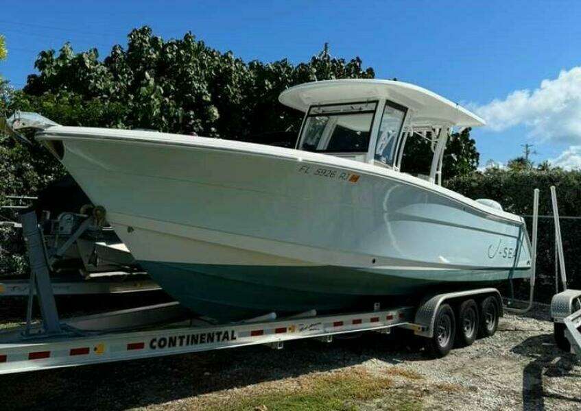2017 Robalo R302