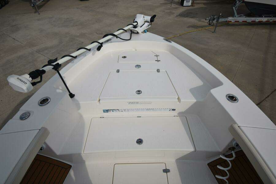 2023 Pathfinder 2700 Open