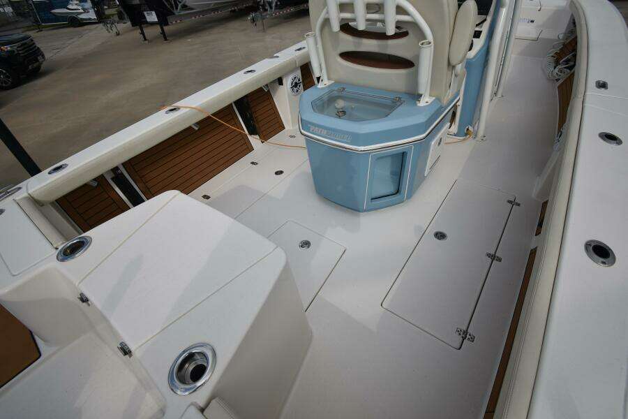 2023 Pathfinder 2700 Open