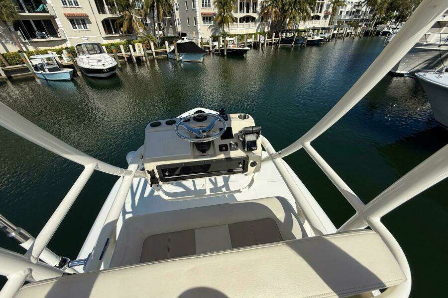 2023 Boston Whaler 360 Outrage