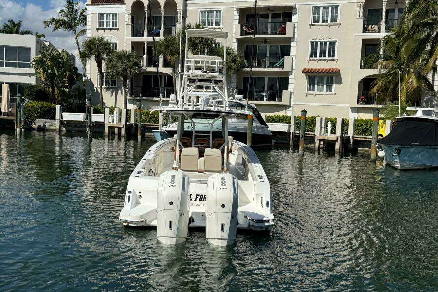 2023 Boston Whaler 360 Outrage