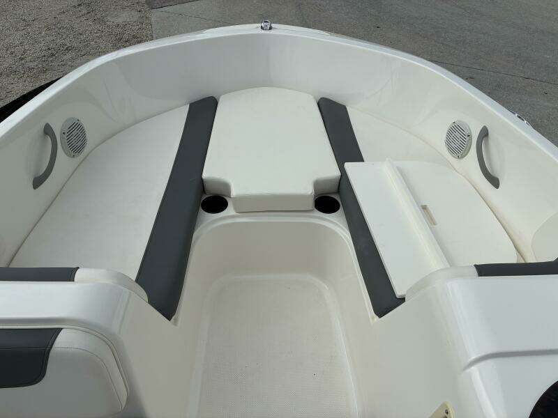 2023 Bayliner 180XL Element
