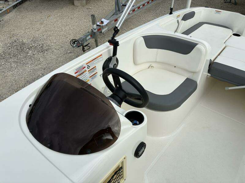 2023 Bayliner 180XL Element