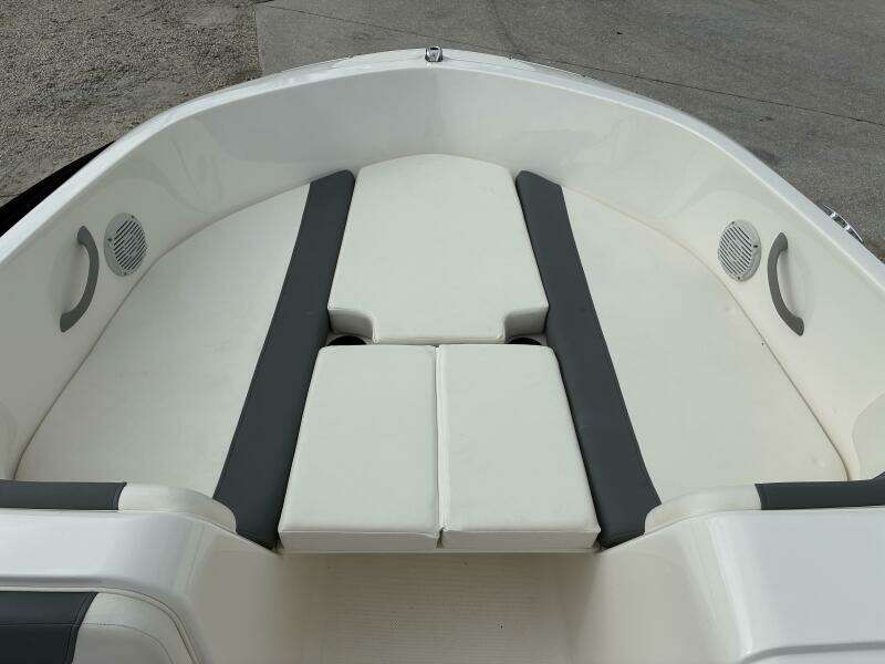 2023 Bayliner 180XL Element