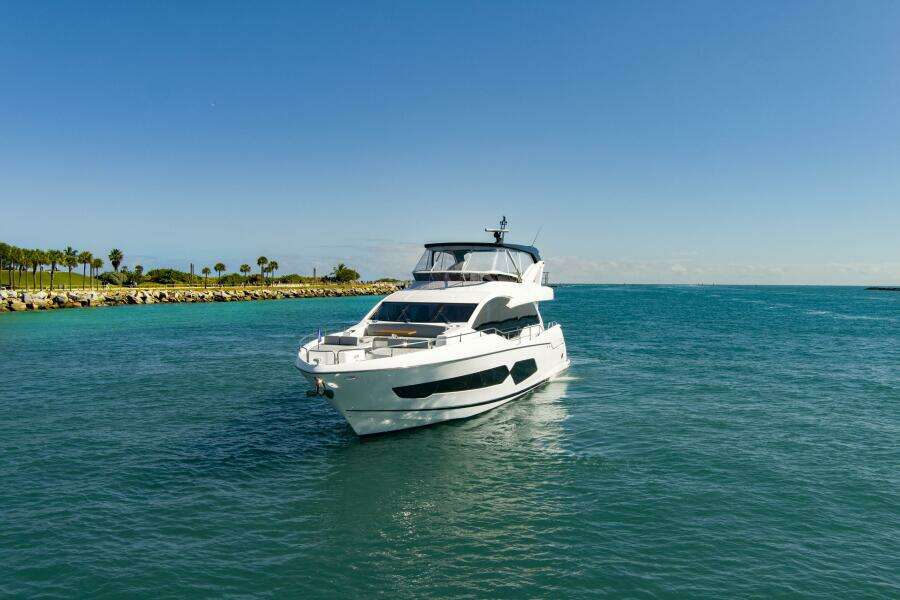 2024 Sunseeker 76 Yacht