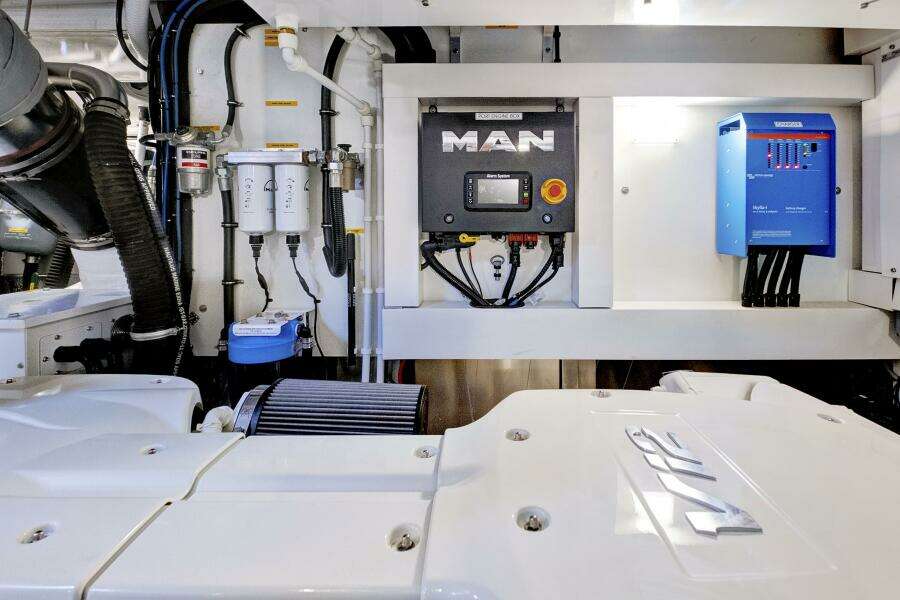 2024 Sunseeker 76 Yacht