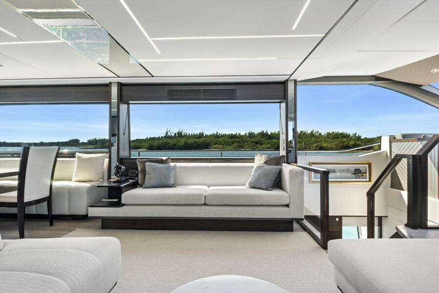 2024 Sunseeker 76 Yacht