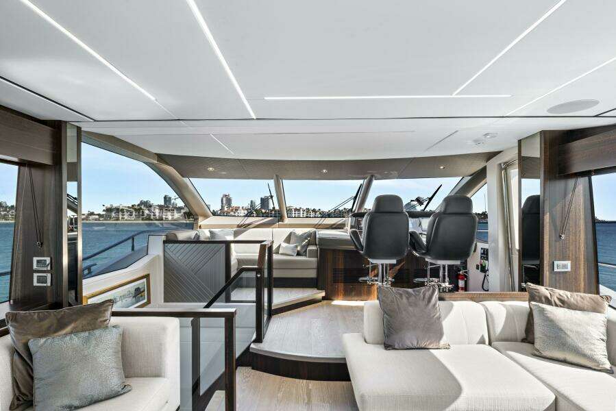 2024 Sunseeker 76 Yacht
