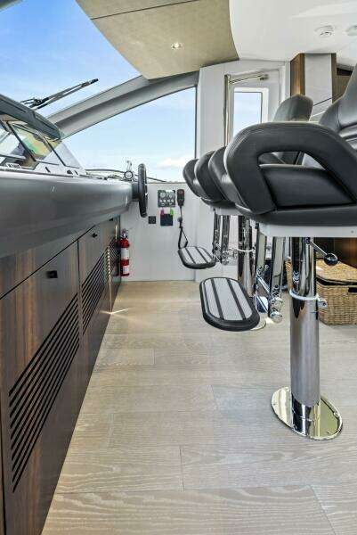 2024 Sunseeker 76 Yacht