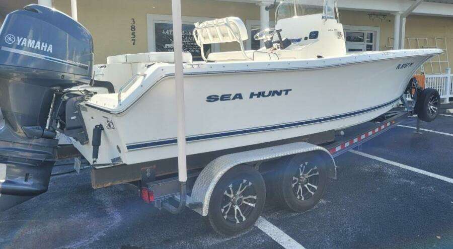 2015 Sea Hunt Ultra 211