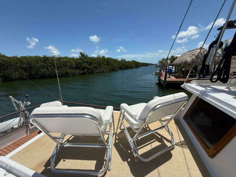 1977 Marine Trader 40 Double Cabin