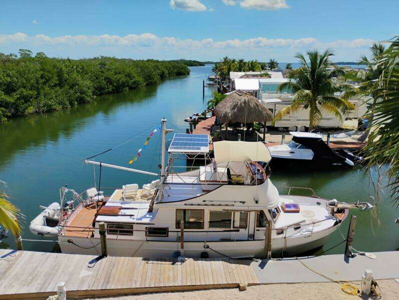 1977 Marine Trader 40 Double Cabin