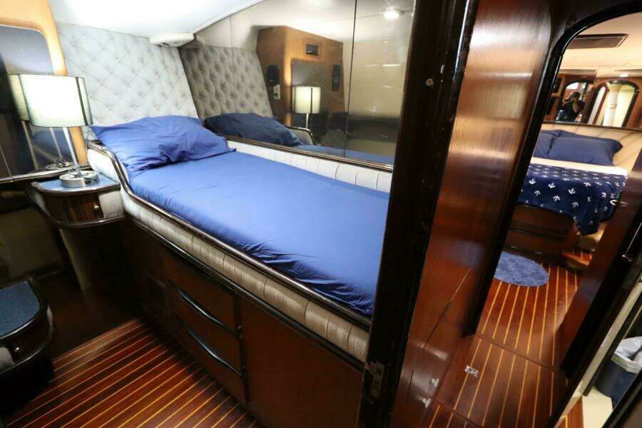 1991 Spectrum 48 Convertible