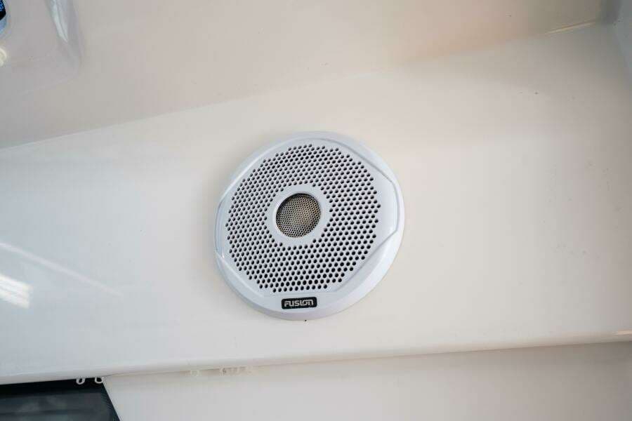 2021 Beneteau Antares 9