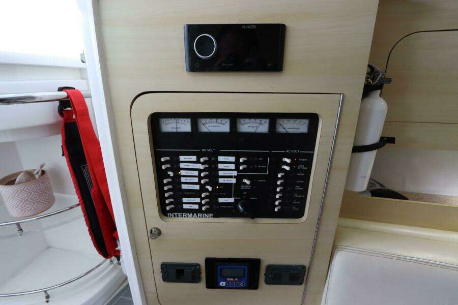 2014 Intermarine 380 Sport