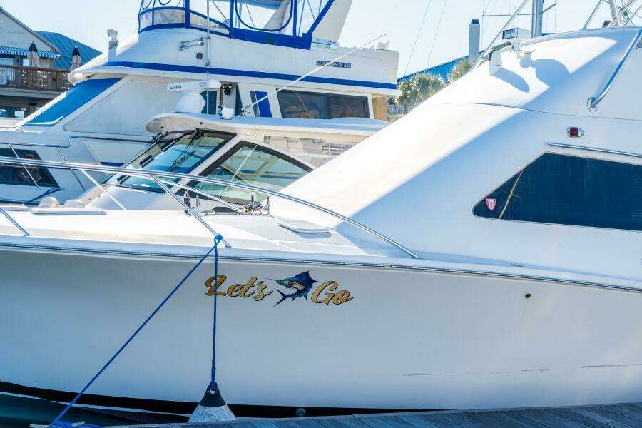 2004 Luhrs 36 Convertible