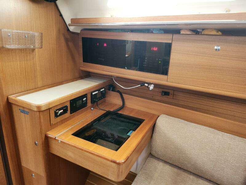 2012 Catalina 355