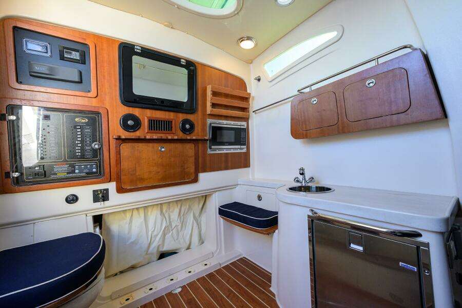 2018 Grady-White Canyon 376